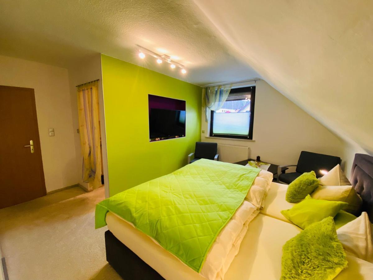 Ferienhaus Zur Waldauer Hoehe Mit 3 Sz, 120Qm & 40Qm Balkon Schleusingen Buitenkant foto
